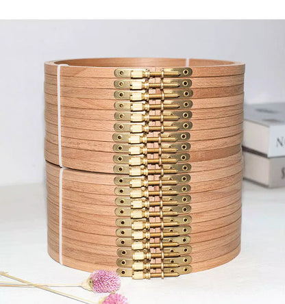 StitchHoops Classic – Verstellbare Stickrahmen aus Buchenholz für Stickprojekte